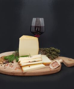 Caș de vacă afumat